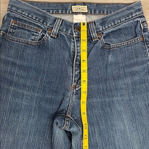 L.L. Bean Classic Mid Rise Straight Leg Denim Jeans 4 Reg - Picture 9 of 16